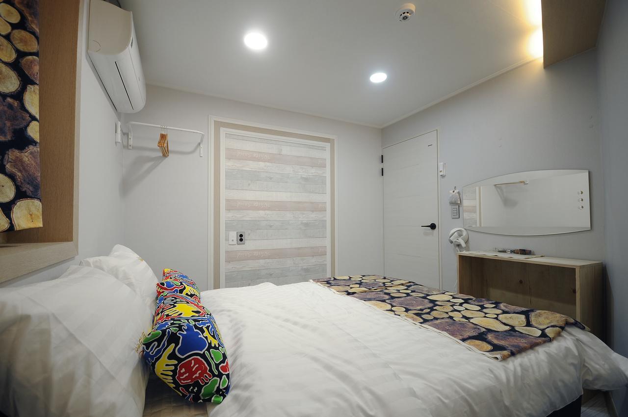 בוסאן Family Hotel Bnb מראה חיצוני תמונה